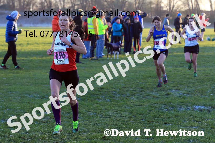 Senior womens 2022 North Eastern Cross Country Champs., Temple Park, South Shields.  Photo: David T. Hewitson/Sports for All Pics